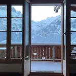 Eagle's Nest Apartment